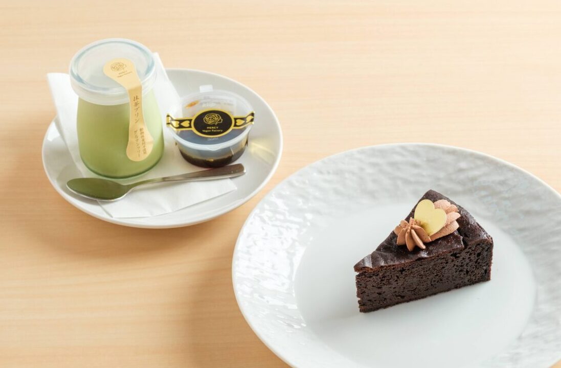 SWEETS & BAKERY